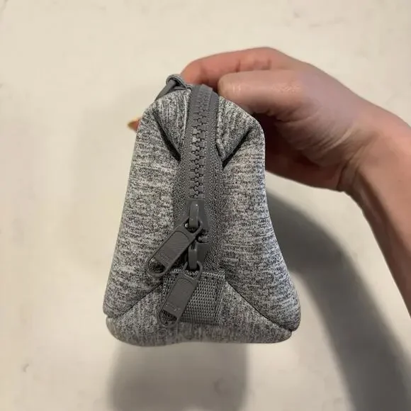 Dagne Dover Hunter Small Neoprene Toiletry Bag Heathered Grey Gray Travel EUC - Picture 3 of 5